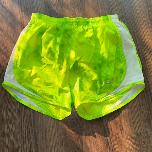 Nike DriFit shorts - Picture 1 of 4